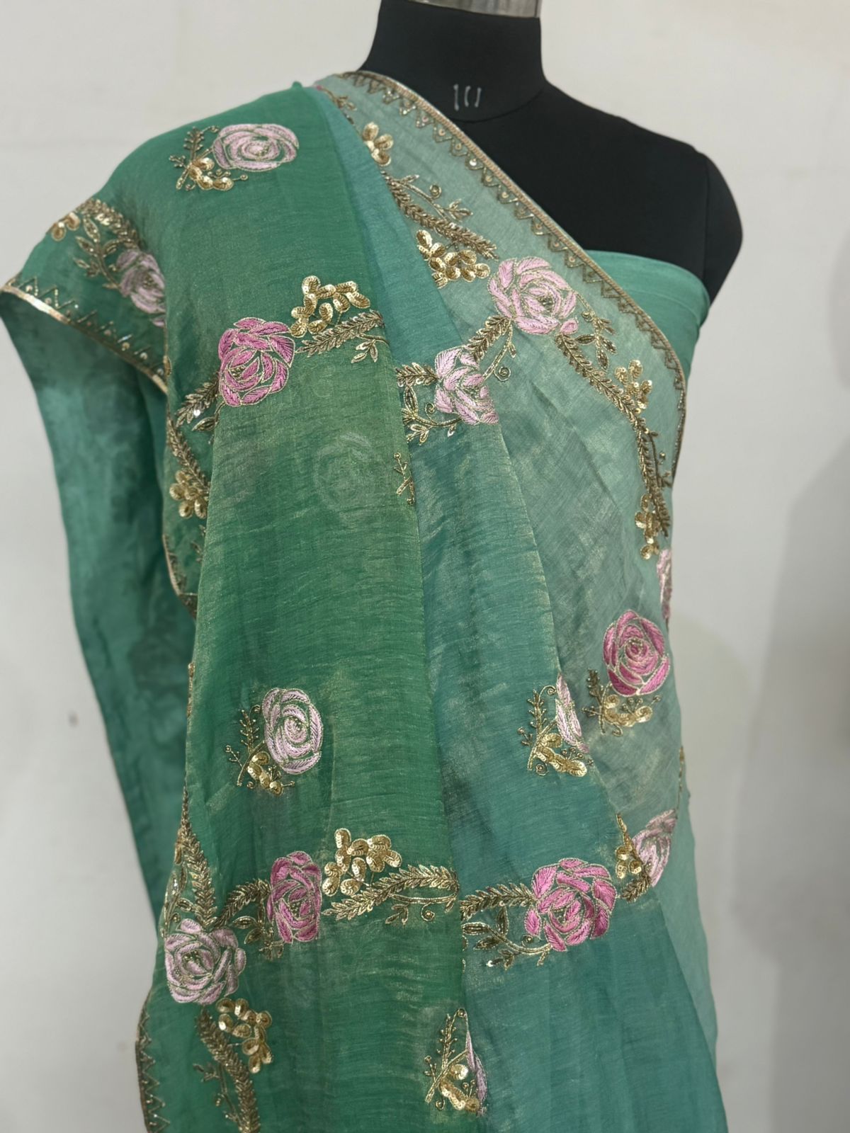 Chikankari-Zardozi Fusion