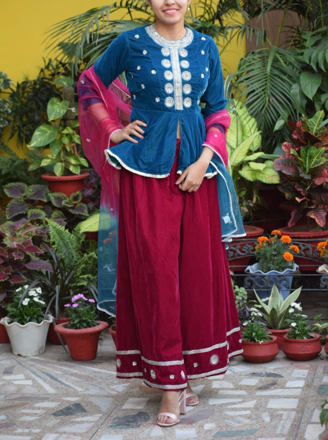 Gulabi-Blue Velvet Plazzo Set